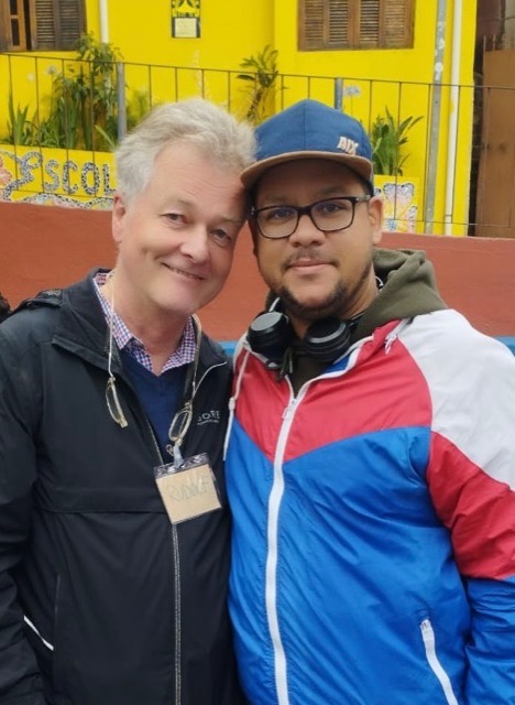 2 Männer unterschiedlicher Nationalität (rudolf und leonardo)